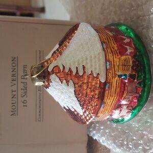 Mount Vermont Glass Ornament.
